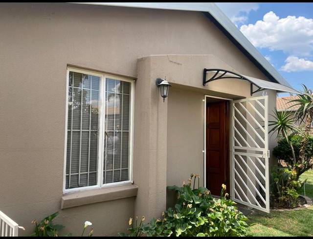 2 BEDROOM SIMPLEX FOR SALE IN EDEN GLEN